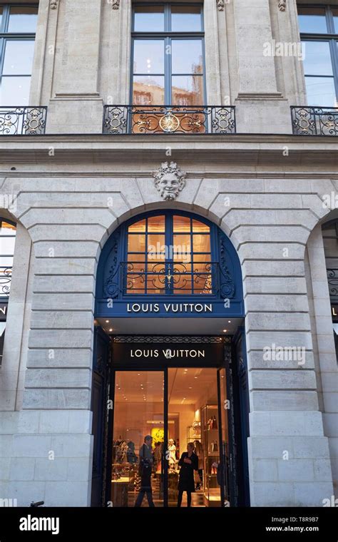 louis vuitton st honore|louis vuitton paris stores.